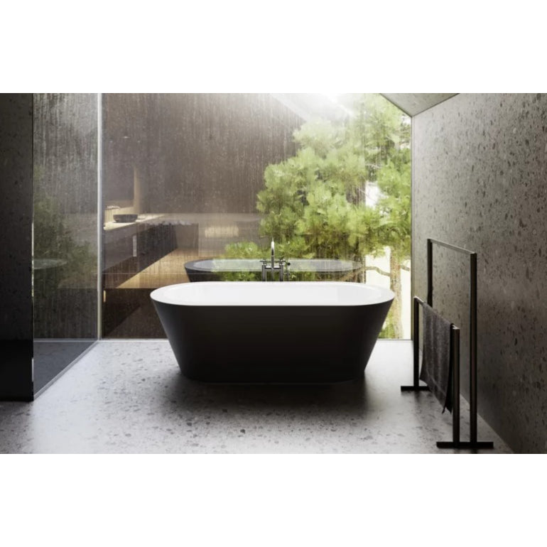 Bette Starlet Oval Silhouette Bath
