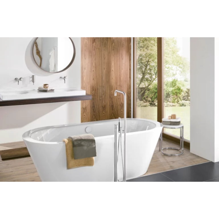 Bette Starlet Oval Silhouette Bath