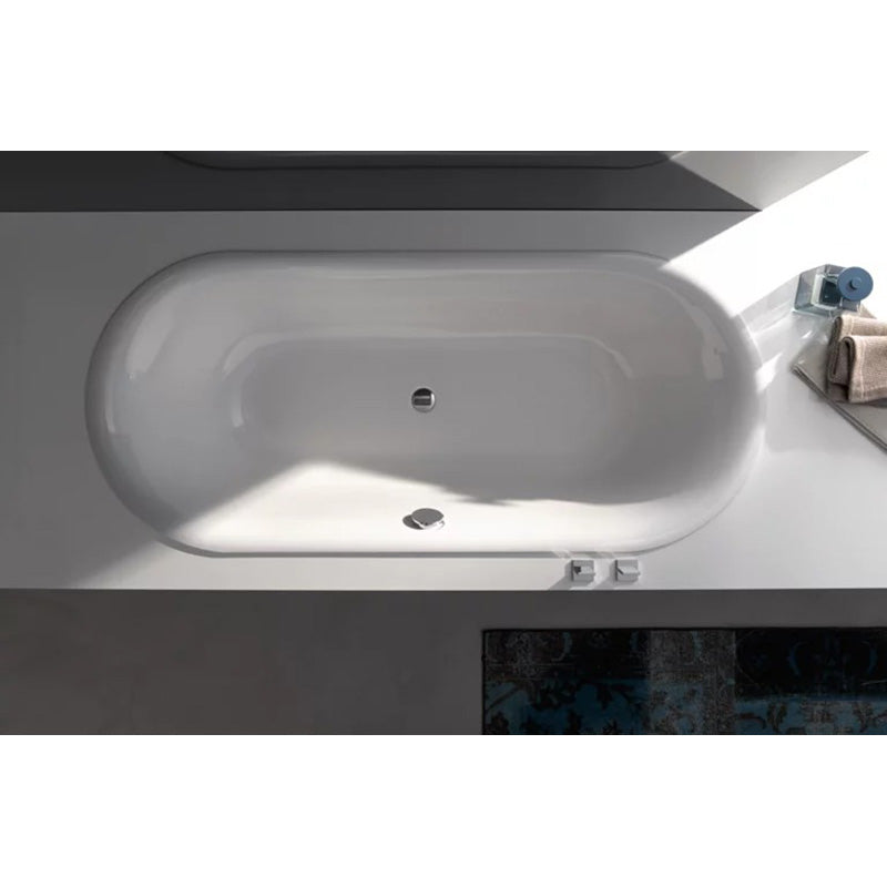 Bette Lux Oval Rectangular Bath, Lifestyle View