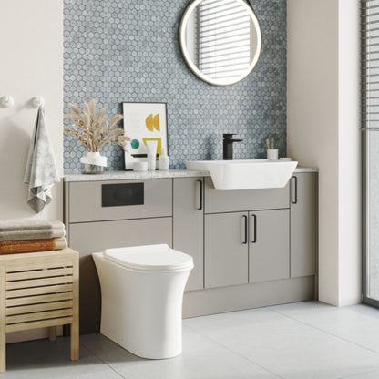 Luxe81 Toilet and Seat