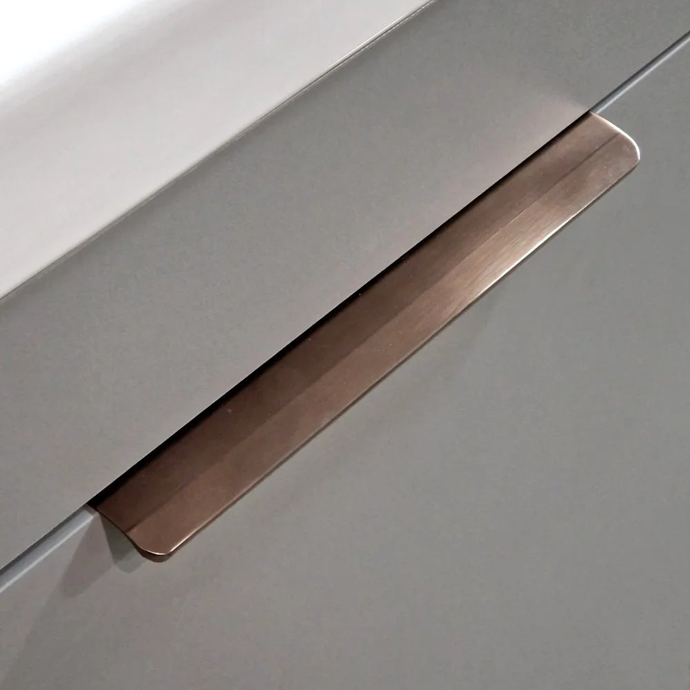 Luxe81 Flat 200mm Handle 160mm Centres