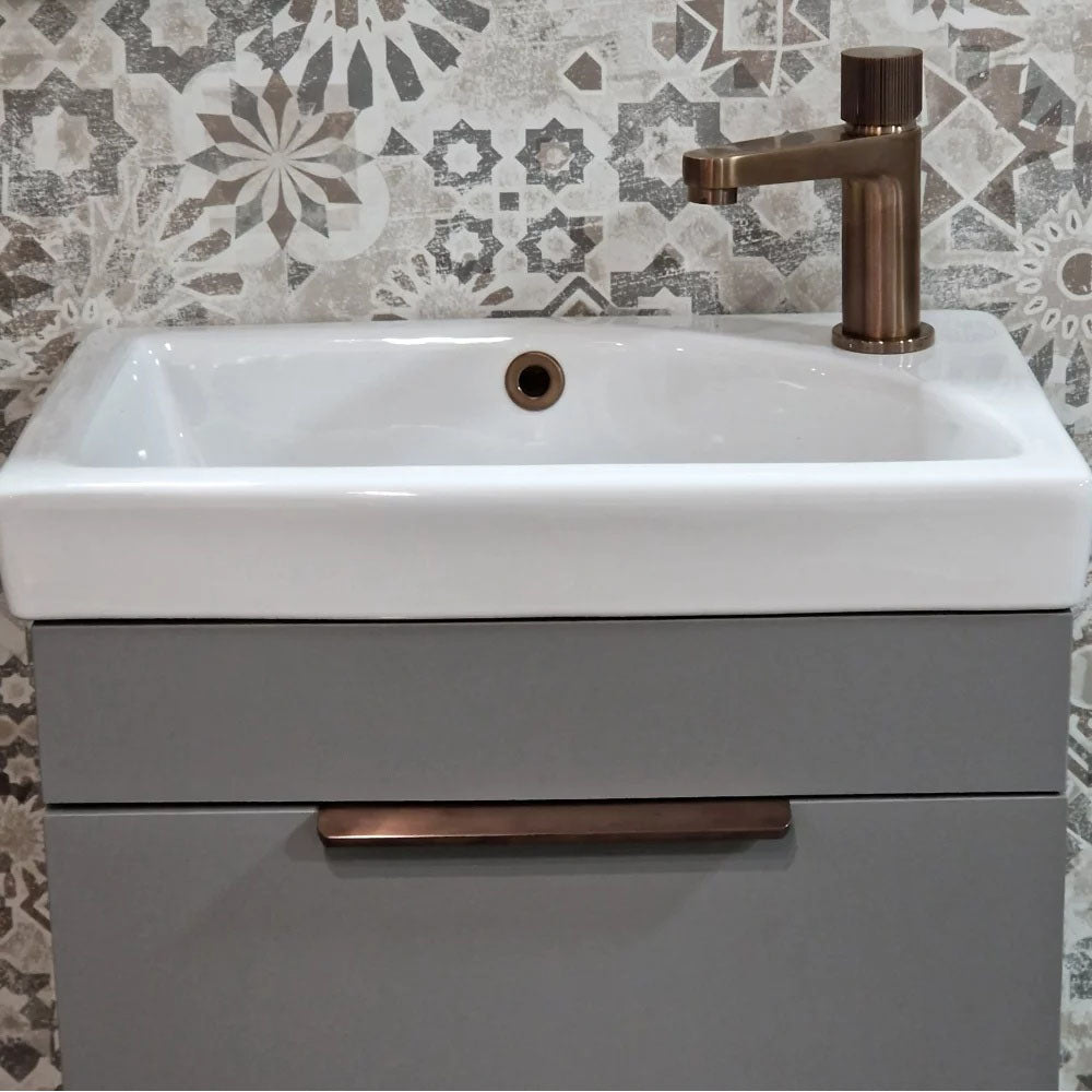 Luxe81 Flat 200mm Handle 160mm Centres