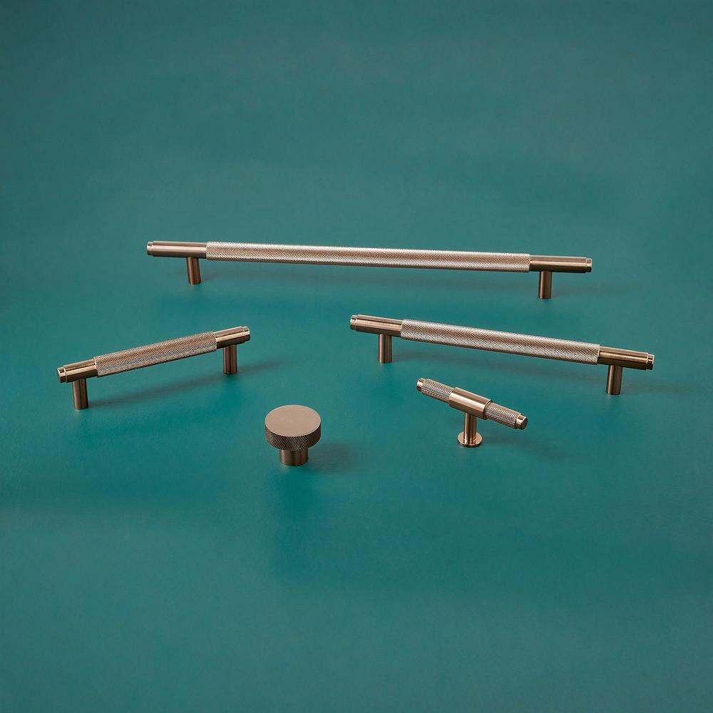 Luxe81 Knurled Round Handle