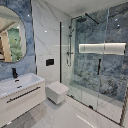 Luxe81 Momentum Sliding Shower Door