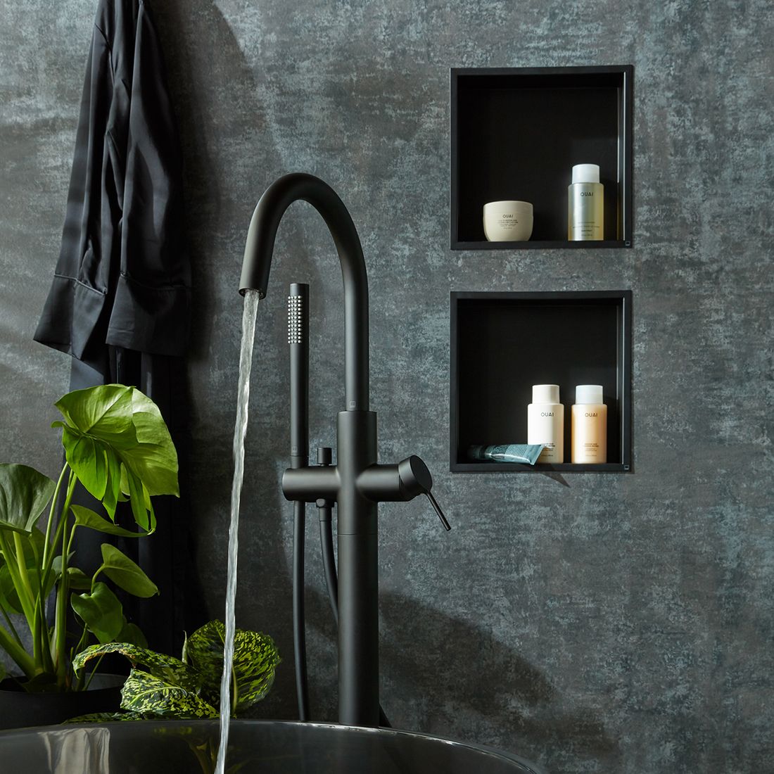 Vado Recessed Wall Niche 323mm x 323mm