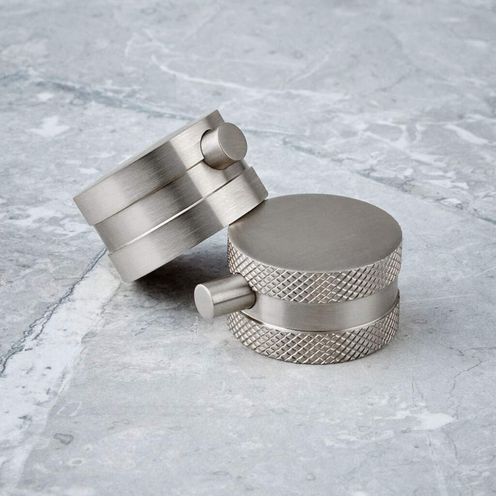 Luxe81 Core Round Handle, Built-in Shower Valve Handset and Wall Mounted Head