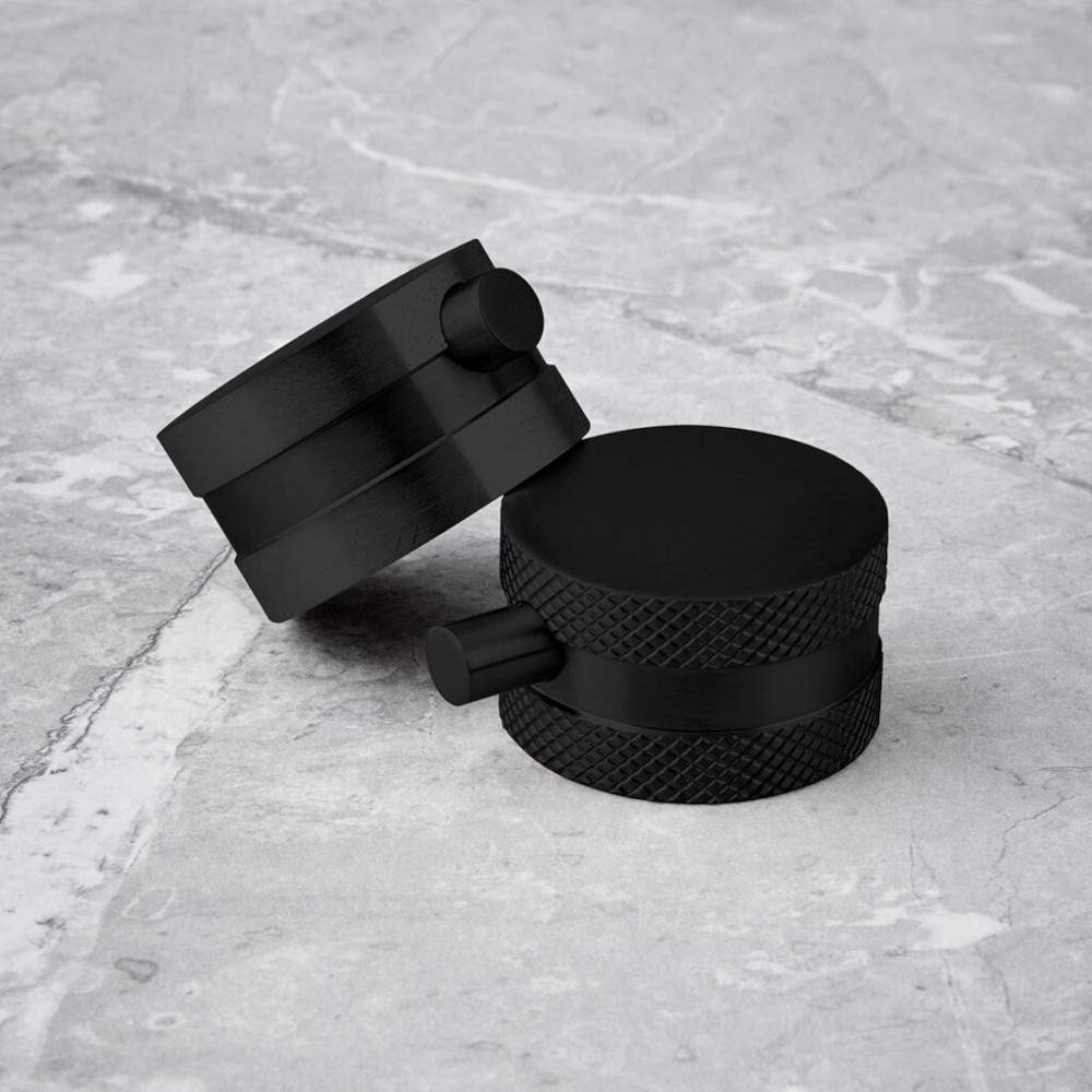 Luxe81 Core Round Handle, Built-in Shower Valve Handset and Wall Mounted Head