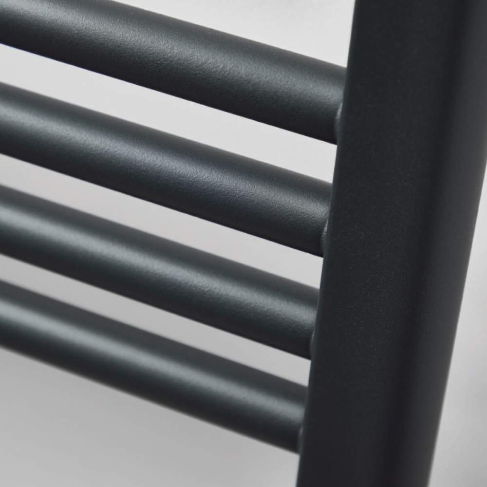 Luxe81 Strive Black Towel Radiator