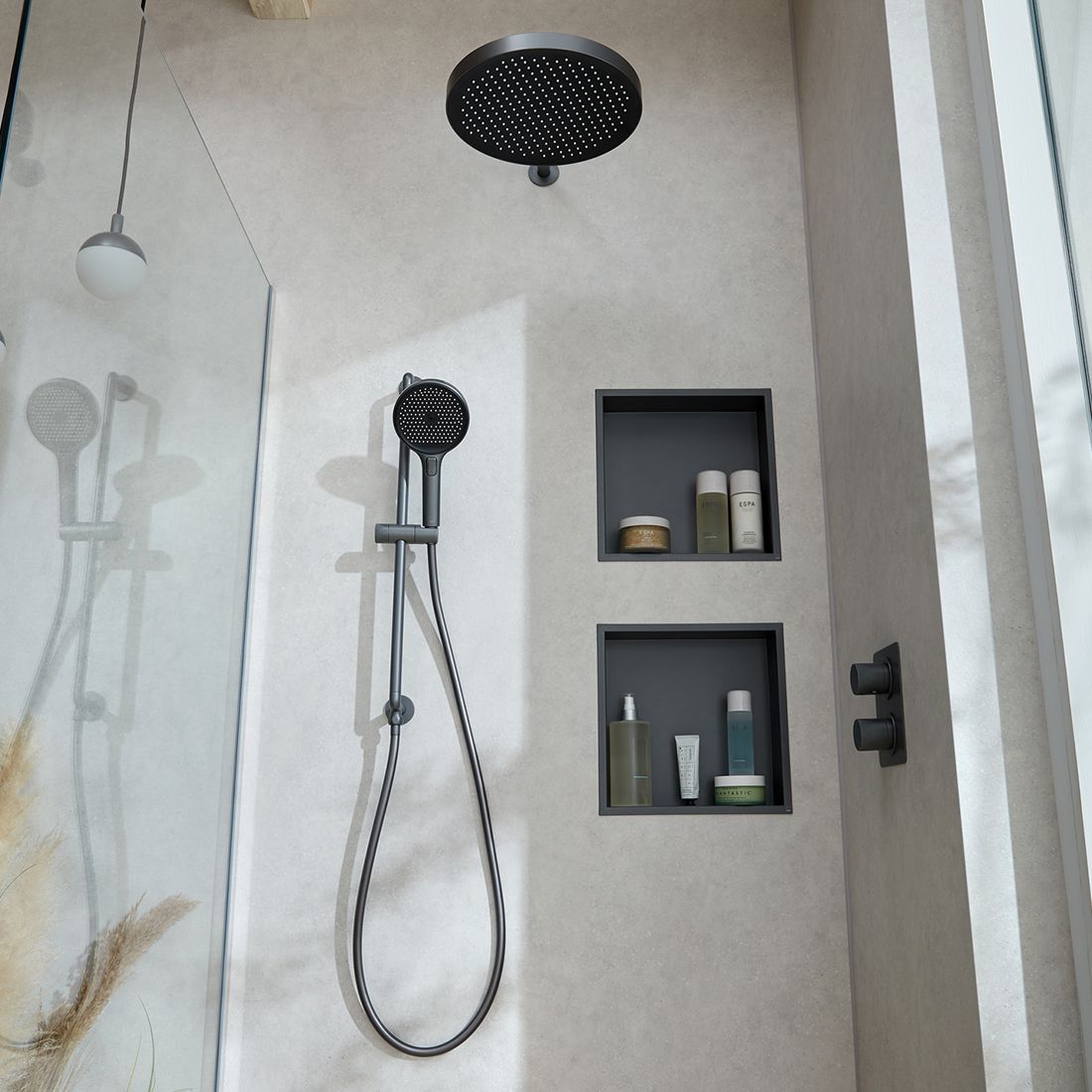 Vado Safari Multi Function Shower Handset supplied with 6 l/min Flow Regulator