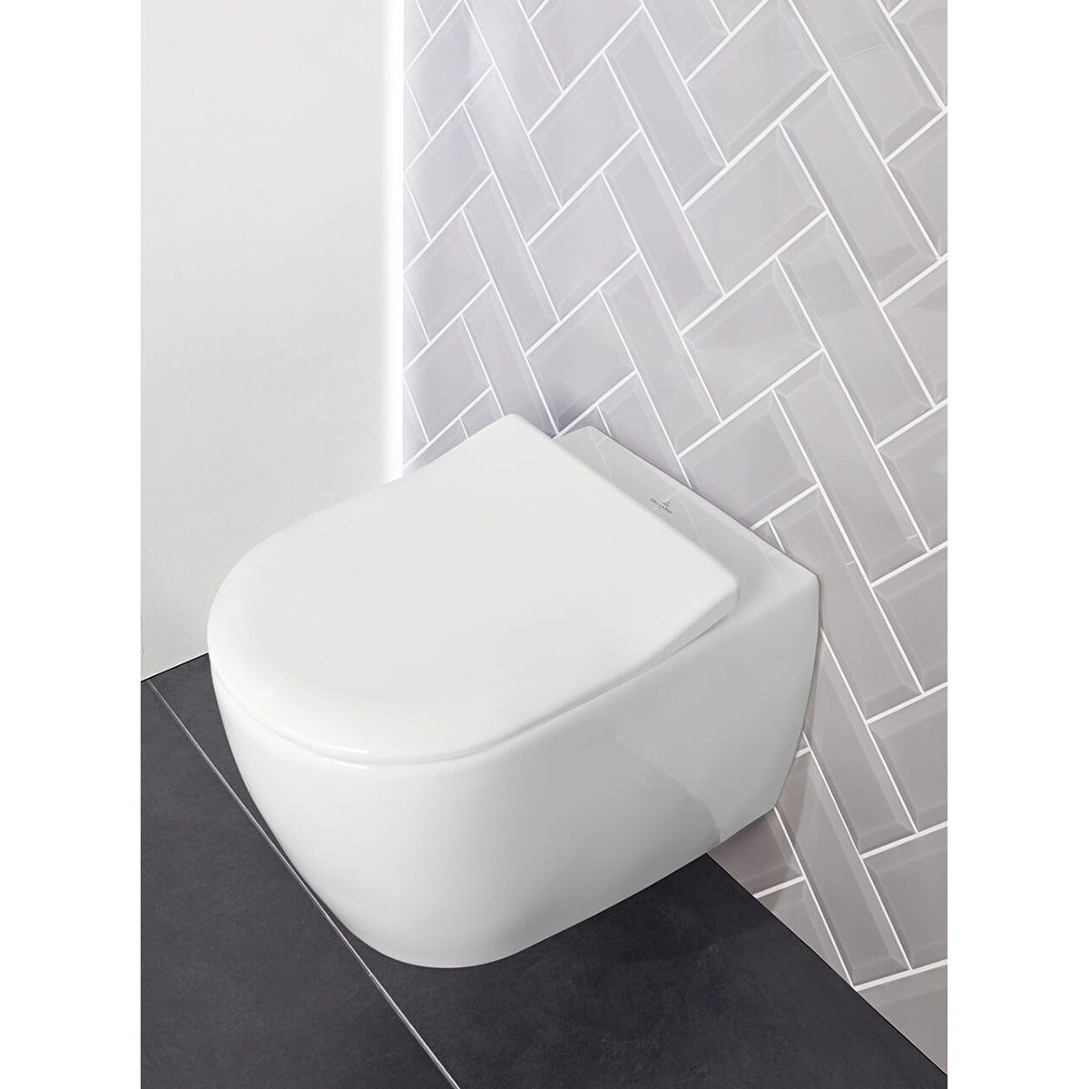 Villeroy VBP-24-0404 And Boch Subway 2.0 560mm Wall-Mounted DirectFlush Rimless Washdown WC Pan With Seat